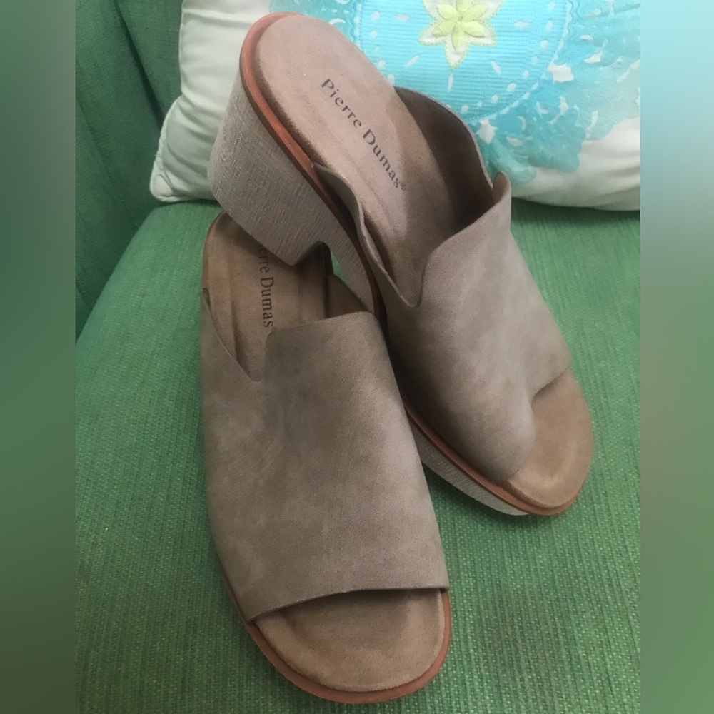 Pierre Dumas Clue 5 Clog Open Toe Slip On Shoe in Tan sz 9, new no box